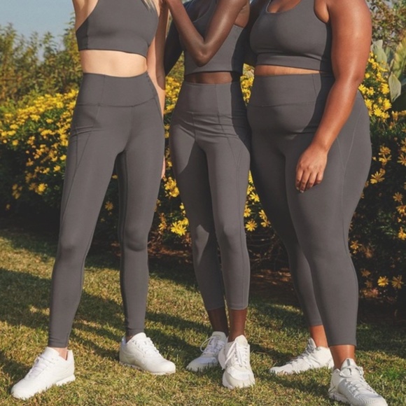 Girlfriend Collective Pocket Tight High Rise Smoke Small - Picture 2 of 7